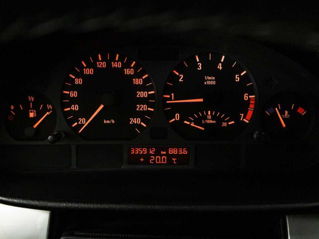Купить BMW 3 серии 316i, 2002, 335 911 км, фото №12