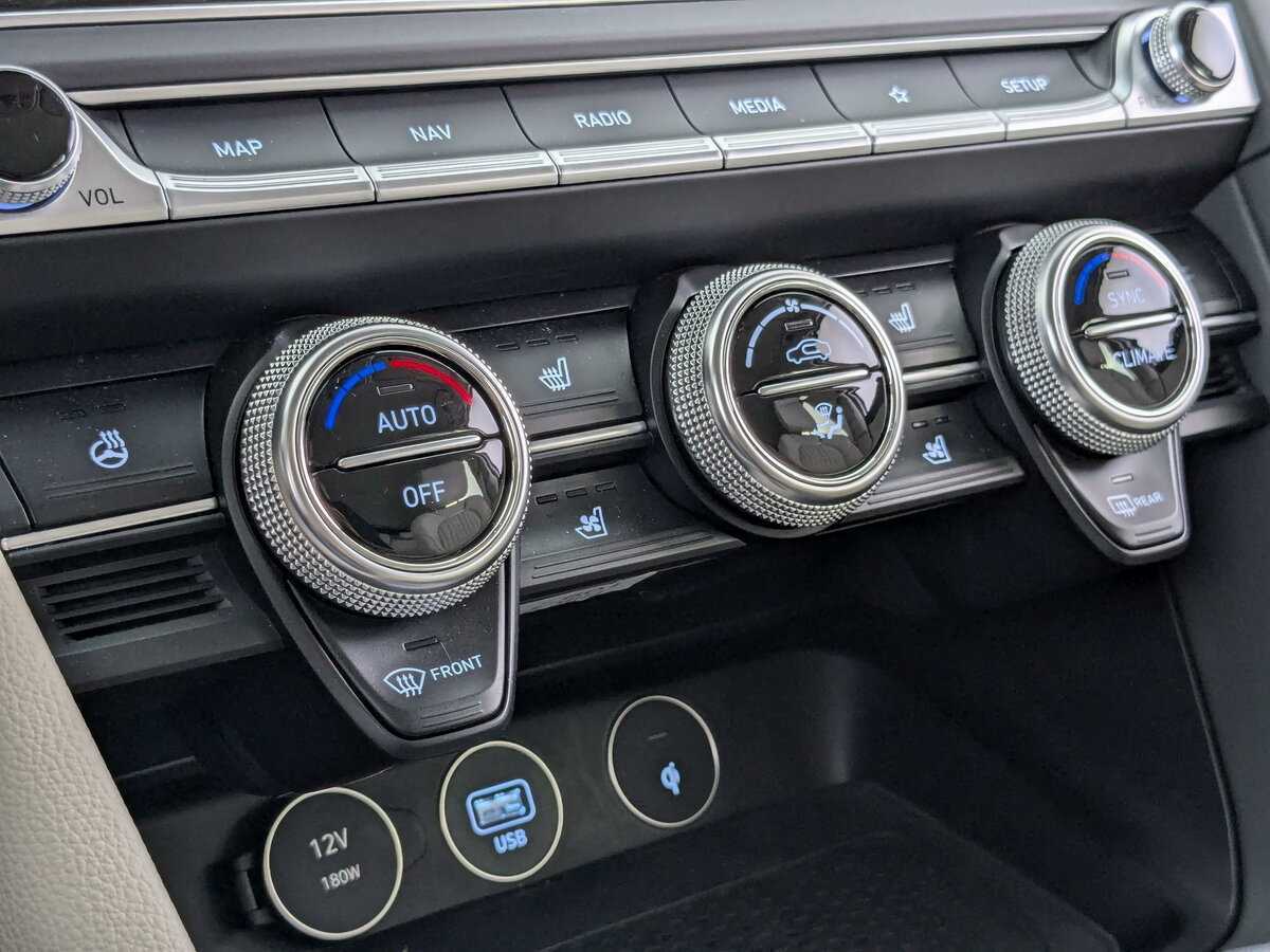 Купить Genesis G70, 2022, 7 001 км, фото №22