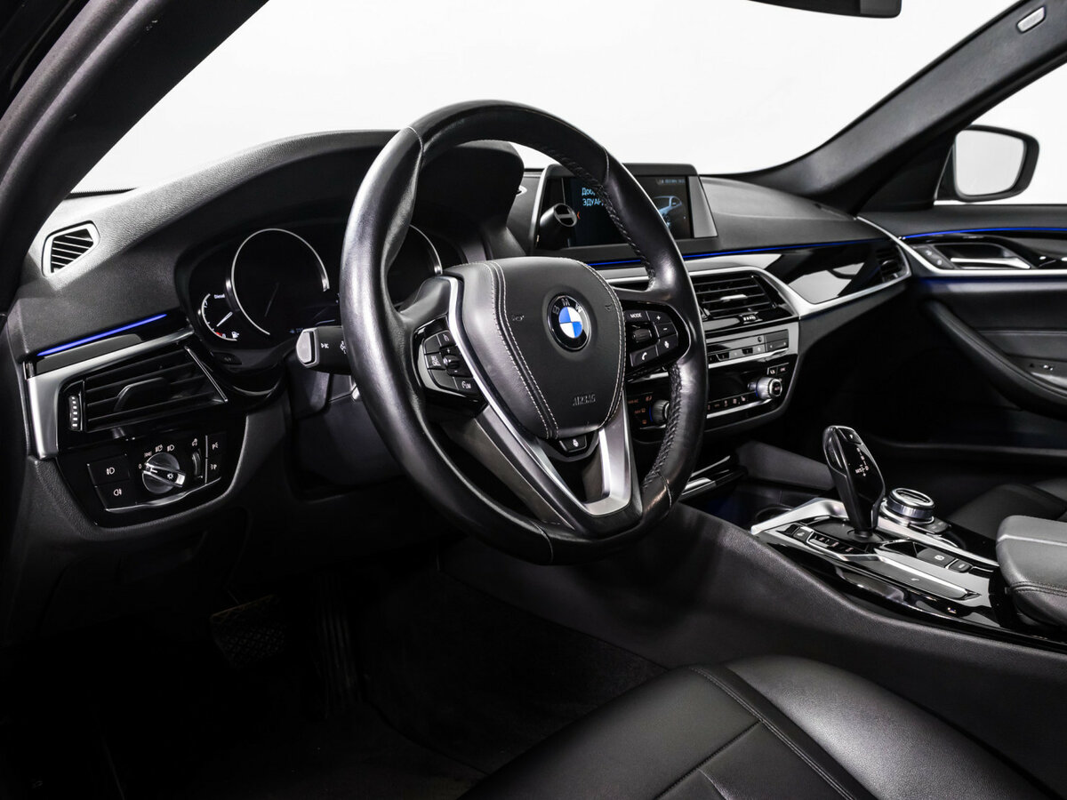 Купить BMW 5 серии 520d xDrive VII (G30/G31/G38), 2017, 198 968 км, фото №11