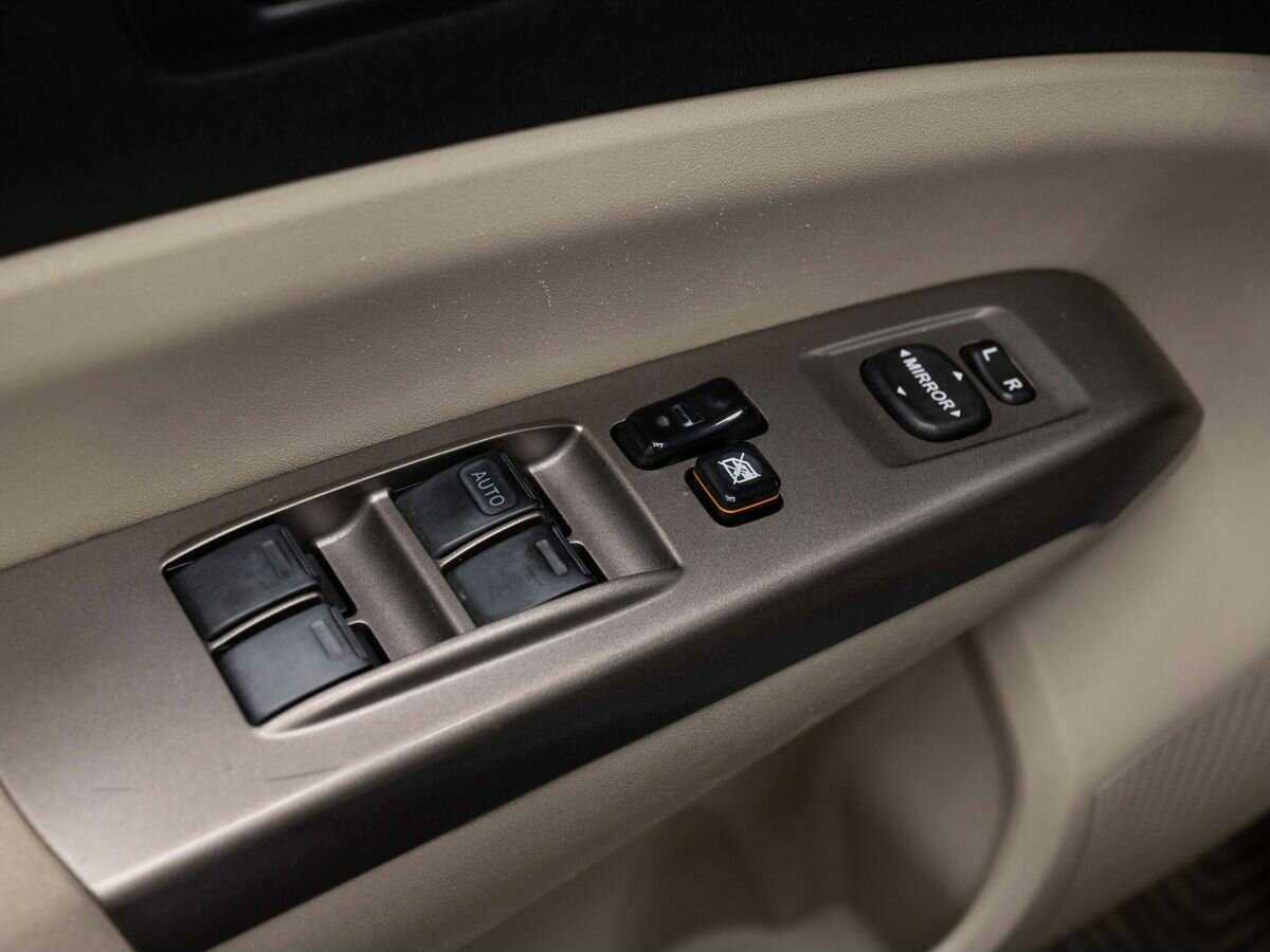 Купить Toyota Prius, 2008, 250 400 км, фото №13