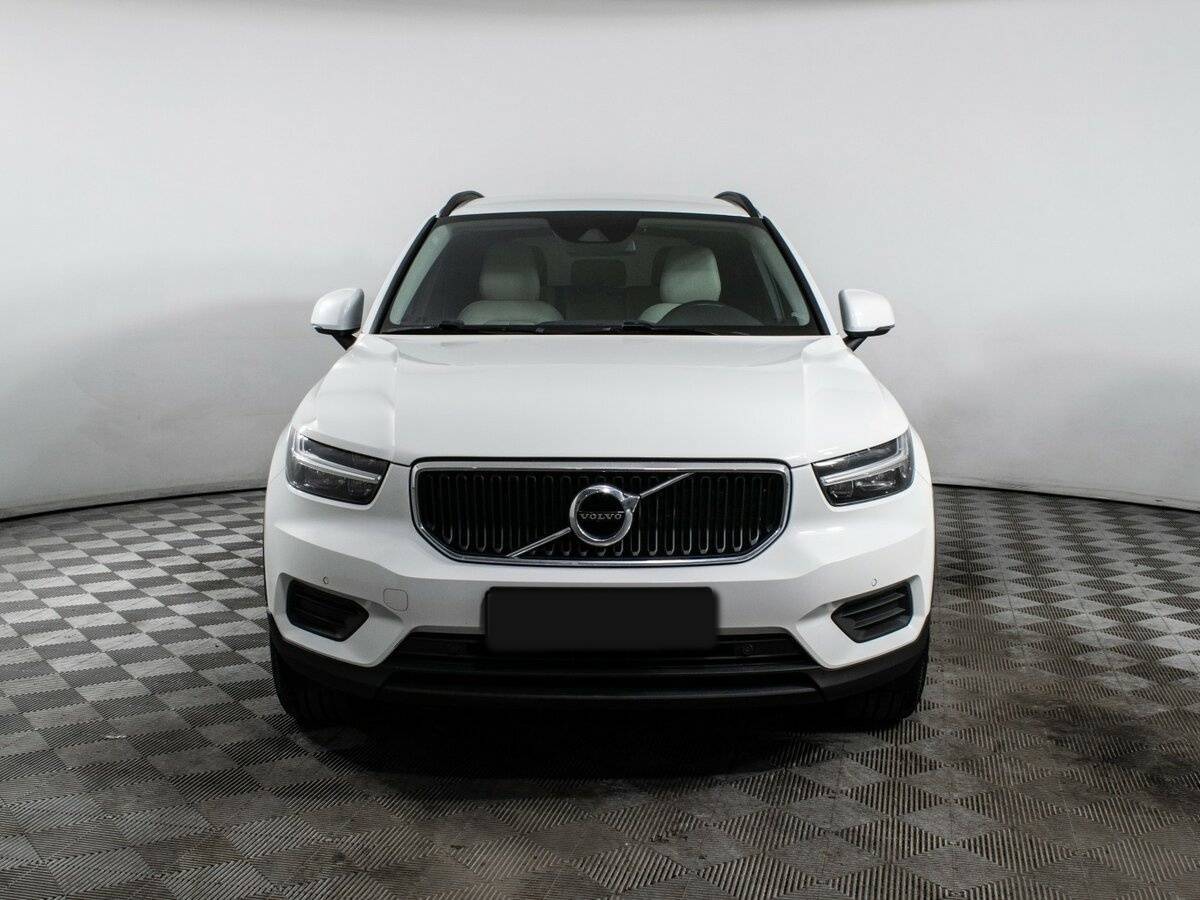Купить Volvo XC40, 2020, 92 700 км, фото №2