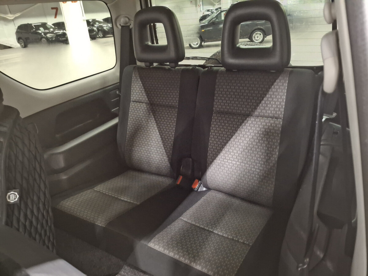 Купить Suzuki Jimny III Рестайлинг 1, 2011, 161 971 км, фото №12