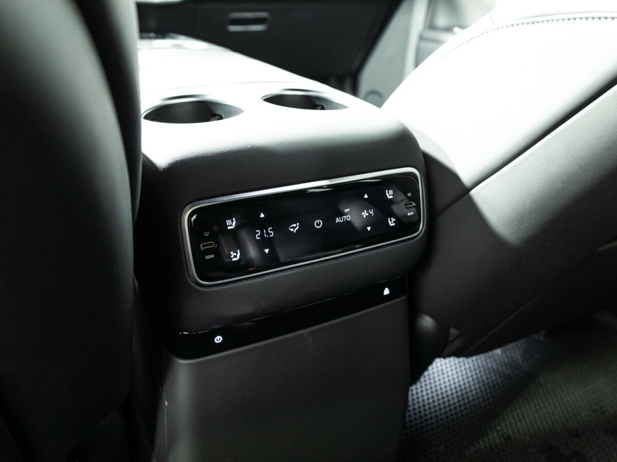 Купить Li Auto (Lixiang) L9 52.3 kWh I Рестайлинг, 2024, 31 010 км, фото №15