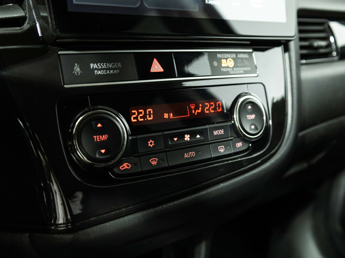 Купить Mitsubishi Outlander III Рестайлинг 3, 2018, 148 747 км, фото №16