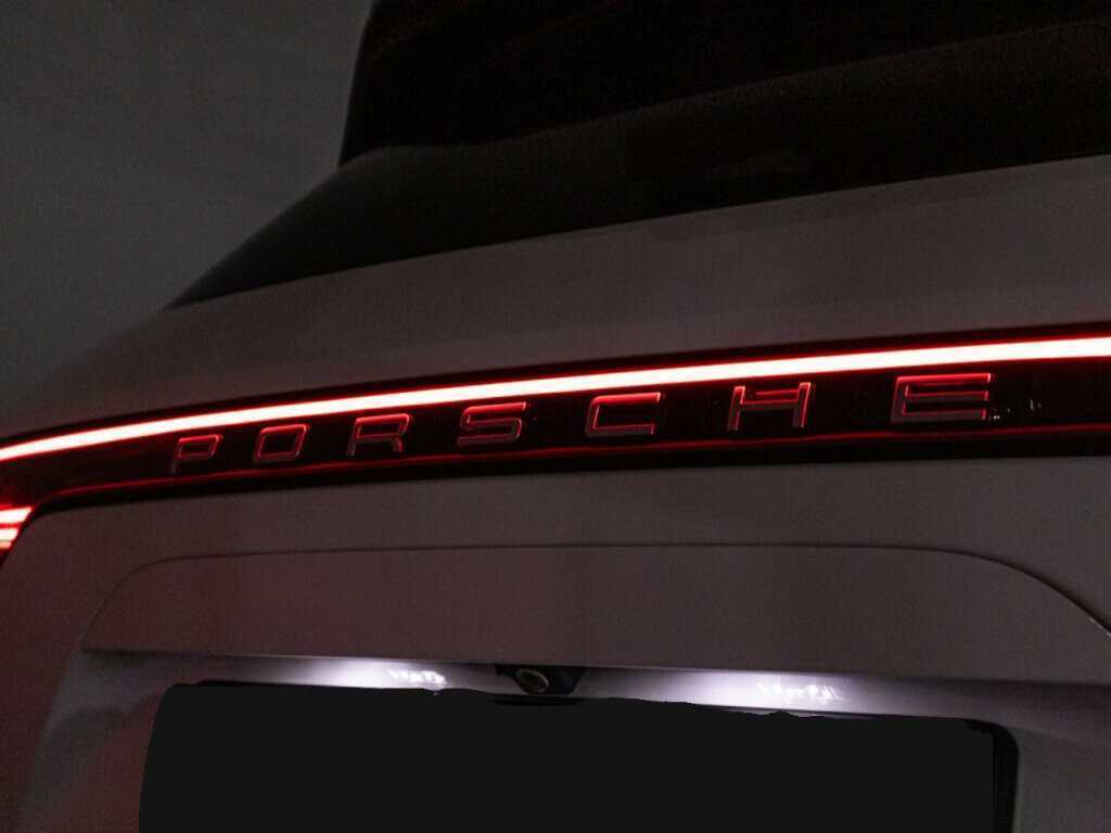 Купить Porsche Cayenne Turbo, 2018, 80 384 км, фото №31
