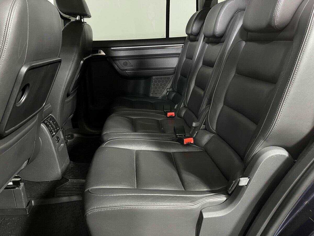 Купить Volkswagen Touran, 2012, 151 846 км, фото №10