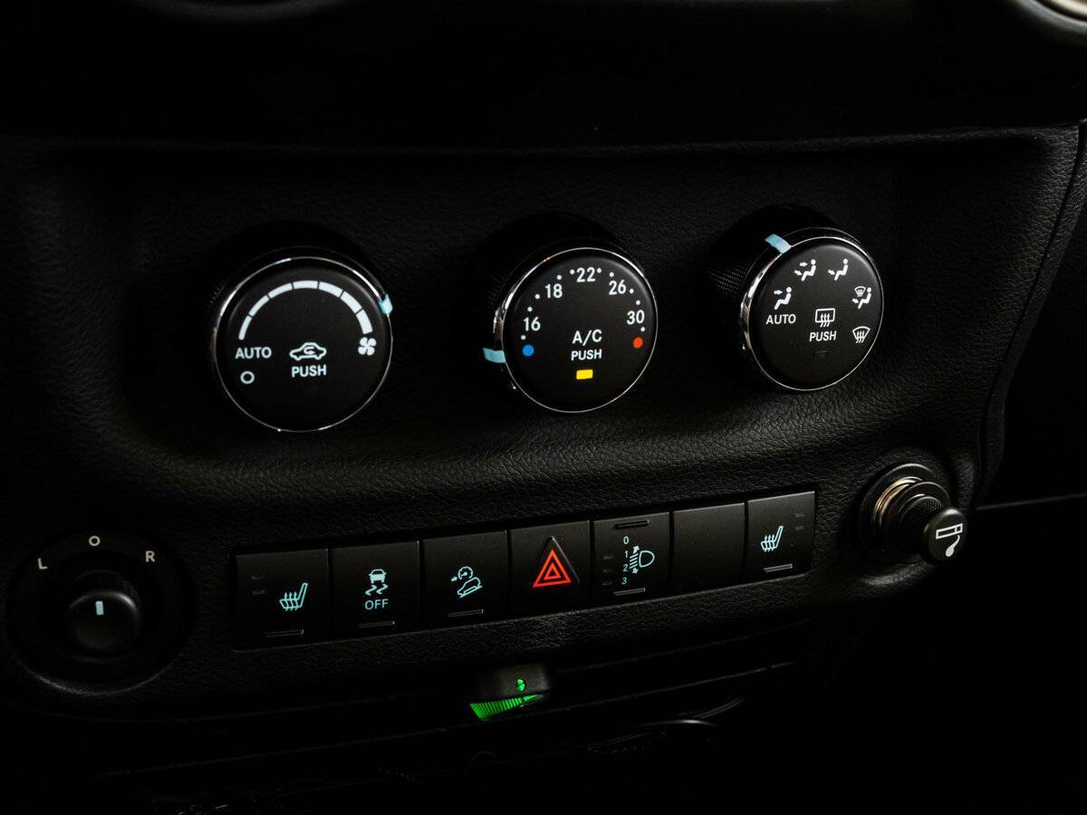 Купить Jeep Wrangler, 2011, 158 274 км, фото №21