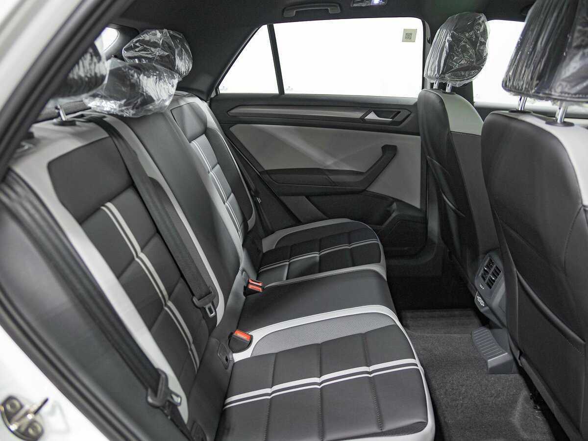 Купить Volkswagen T-Roc, 2024, 46 км, фото №17
