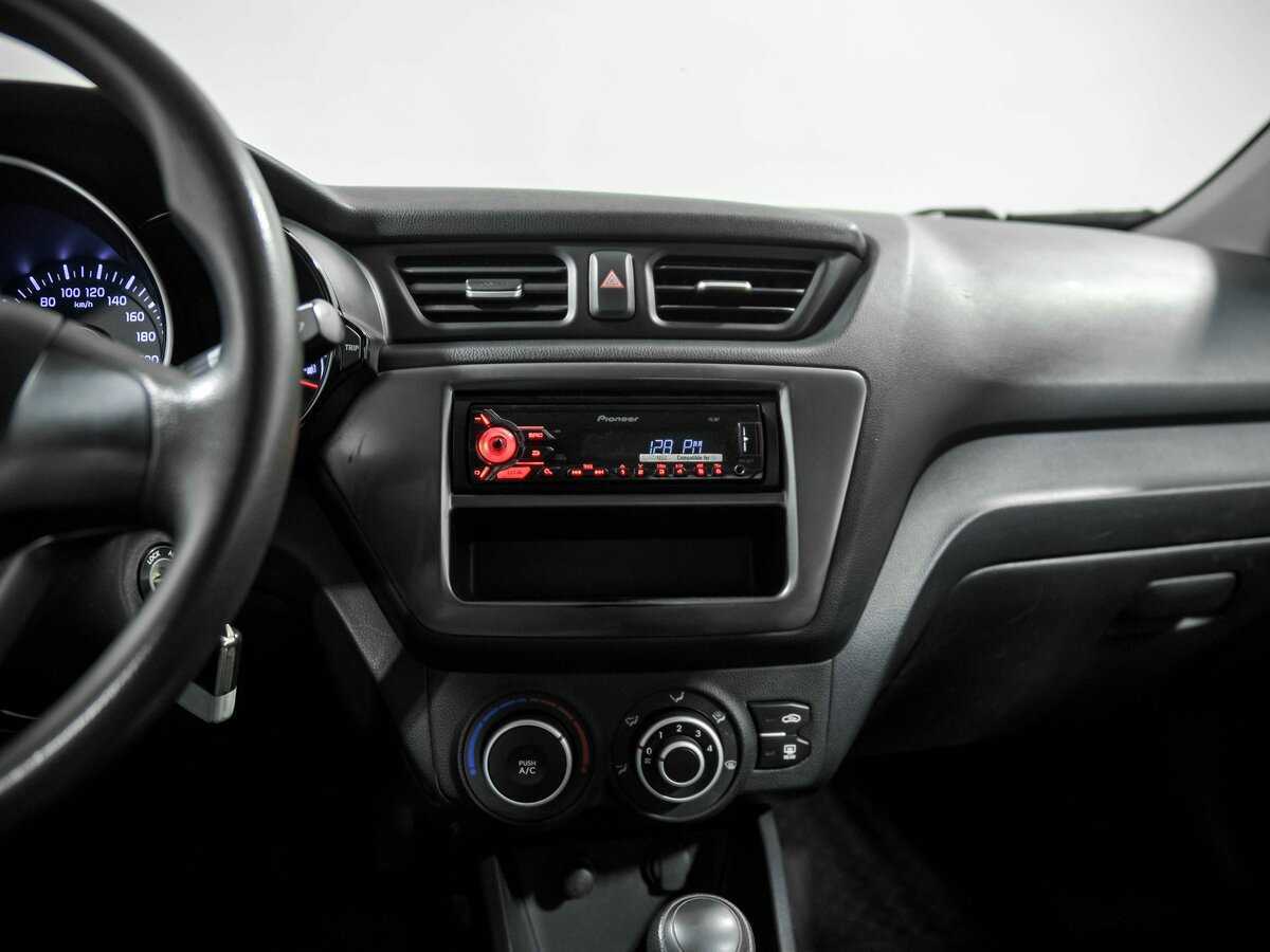 Купить Kia Rio, 2012, 262 000 км, фото №9