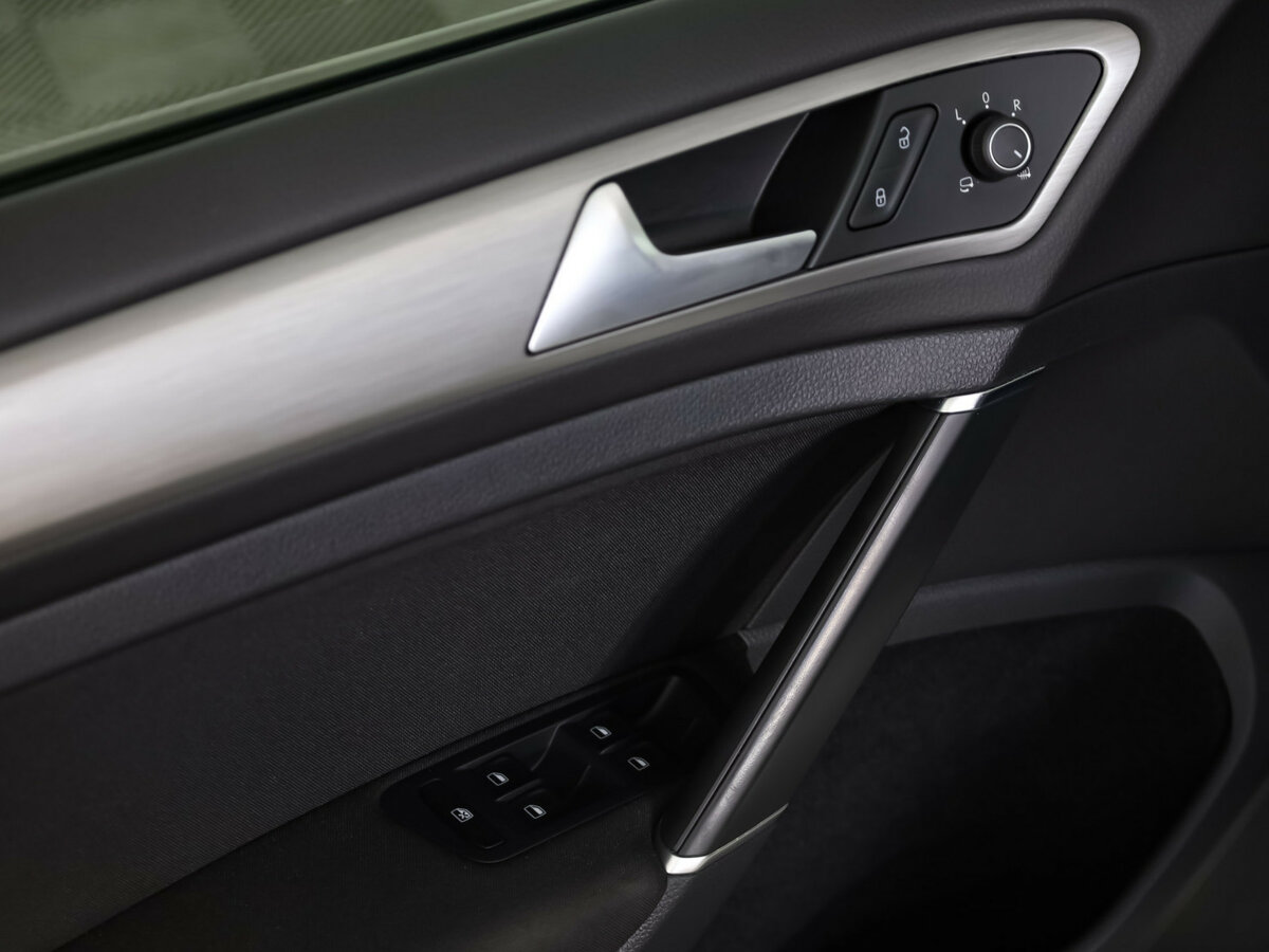 Купить Volkswagen Golf VII, 2015, 130 851 км, фото №12