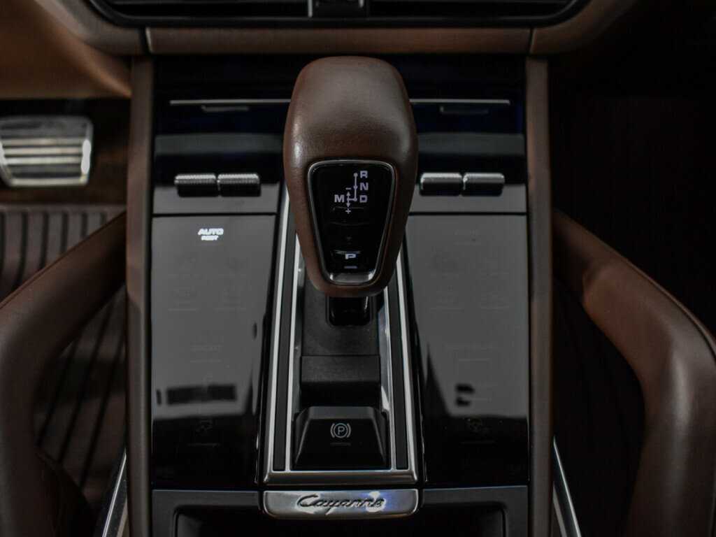Купить Porsche Cayenne Turbo, 2018, 80 300 км, фото №11