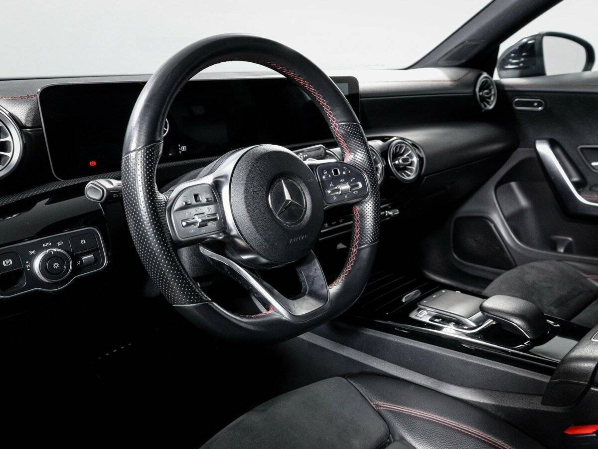 Купить Mercedes-Benz CLA 200, 2019, 105 361 км, фото №13