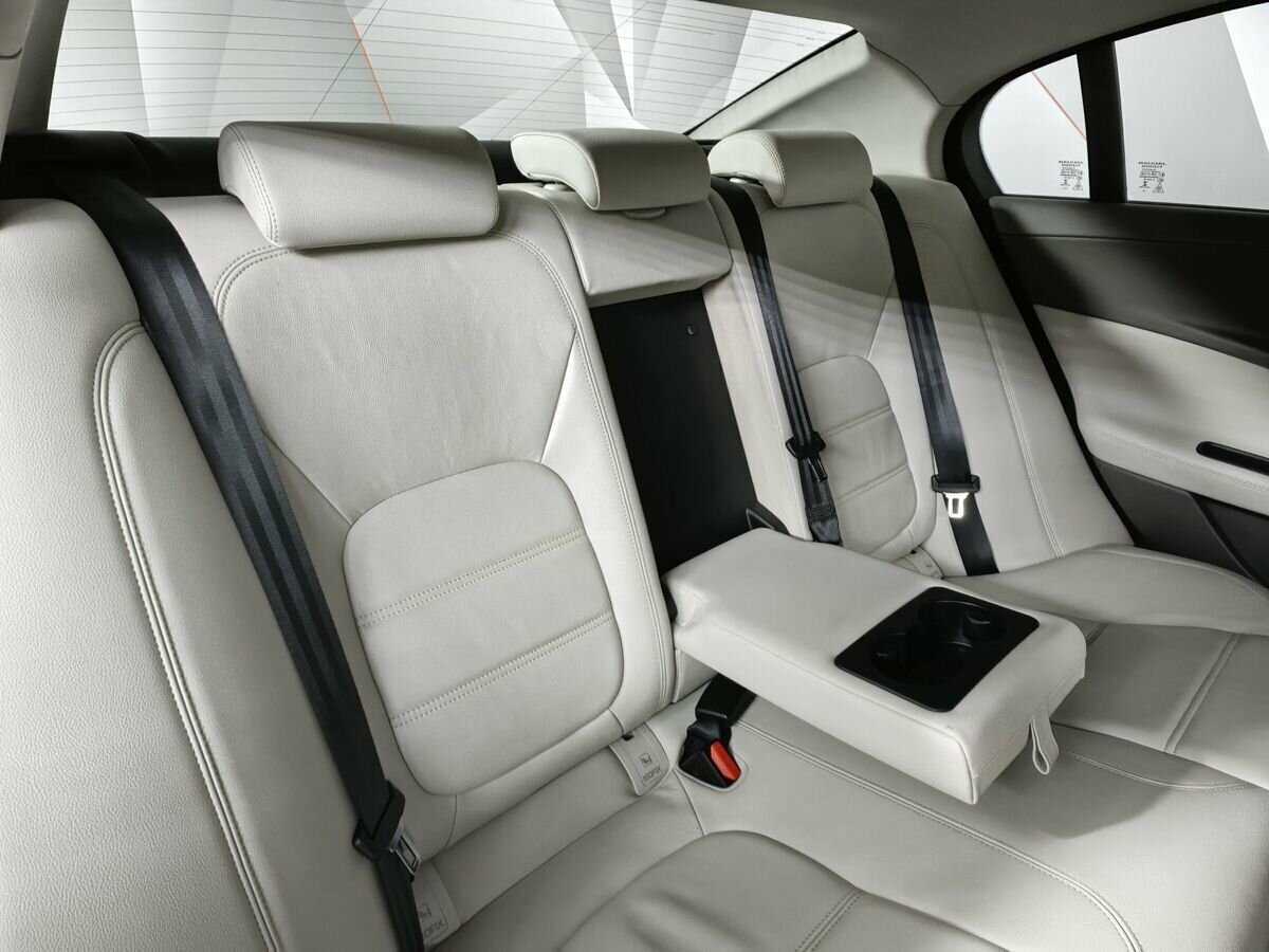 Купить Jaguar XE, 2017, 122 134 км, фото №13