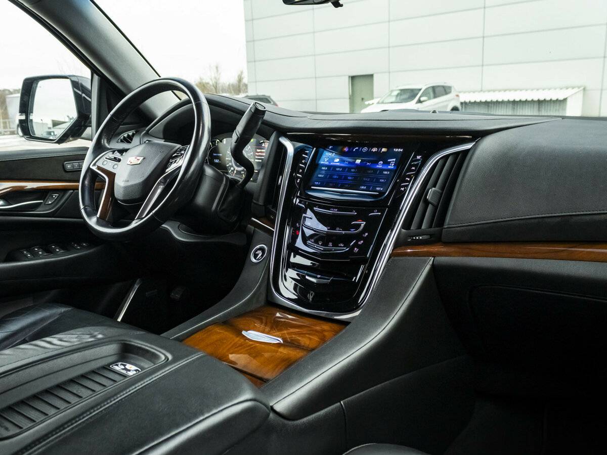 Купить Cadillac Escalade IV, 2017, 190 000 км, фото №9