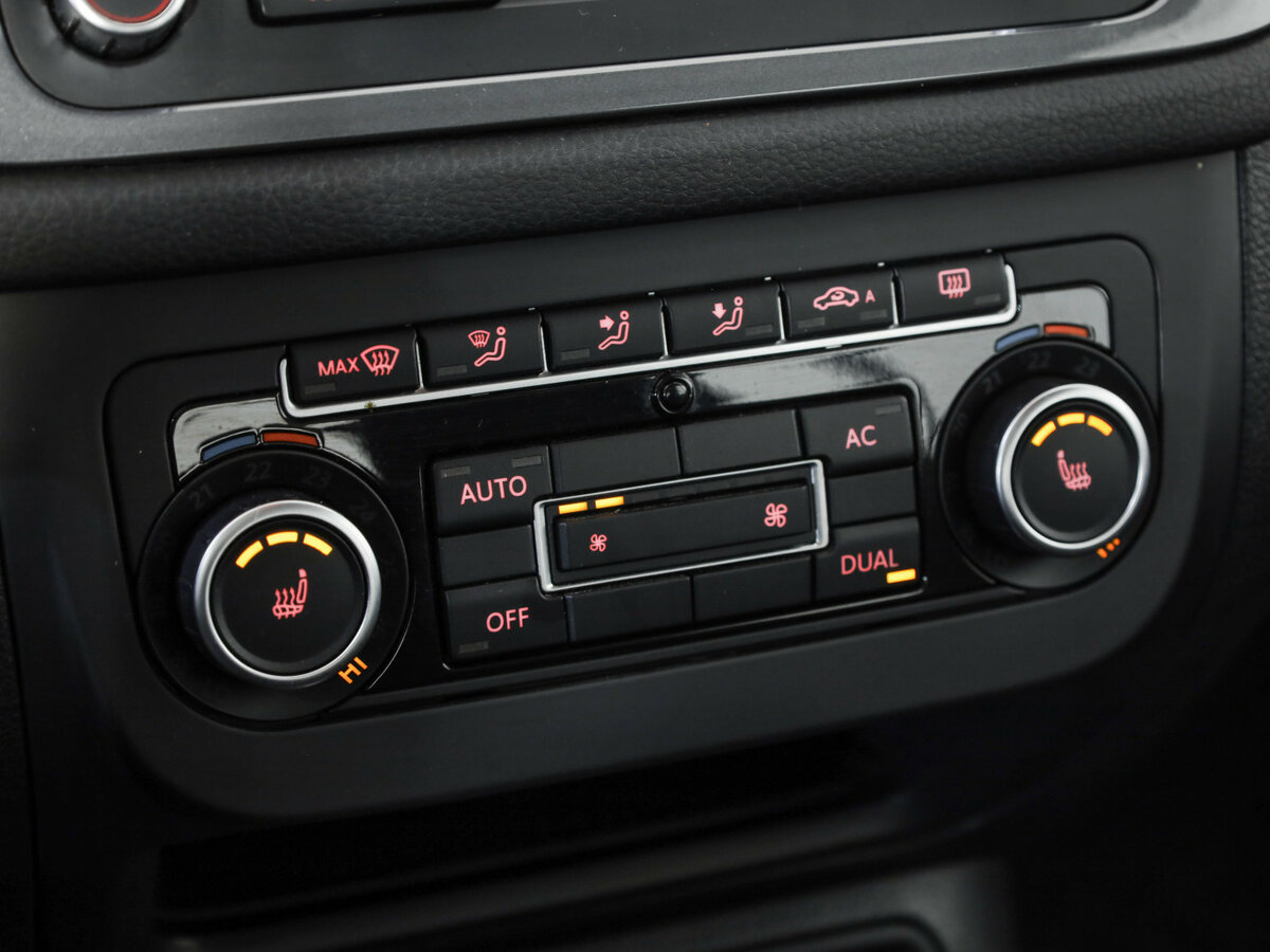 Купить Volkswagen Tiguan I Рестайлинг, 2011, 120 412 км, фото №14