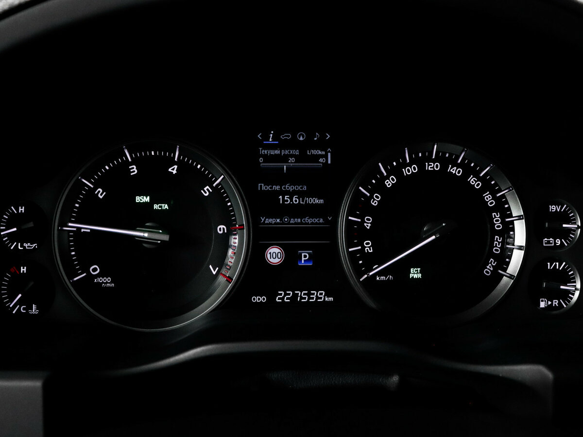 Купить Toyota Land Cruiser 200 Series Рестайлинг 2, 2016, 227 536 км, фото №11