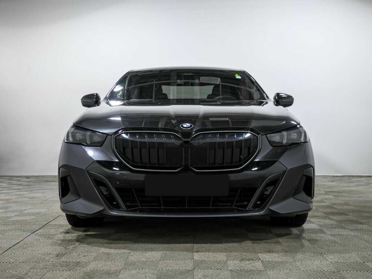 Купить BMW 5 серии 520d xDrive, 2024, 8 594 км, фото №2