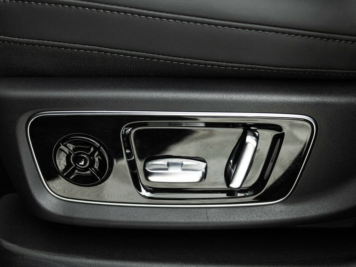 Купить Li Auto (Lixiang) L9 52.3 kWh I Рестайлинг, 2024, 31 010 км, фото №20