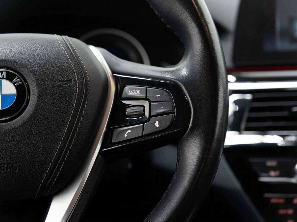 Купить BMW 5 серии 520d xDrive, 2017, 105 599 км, фото №17