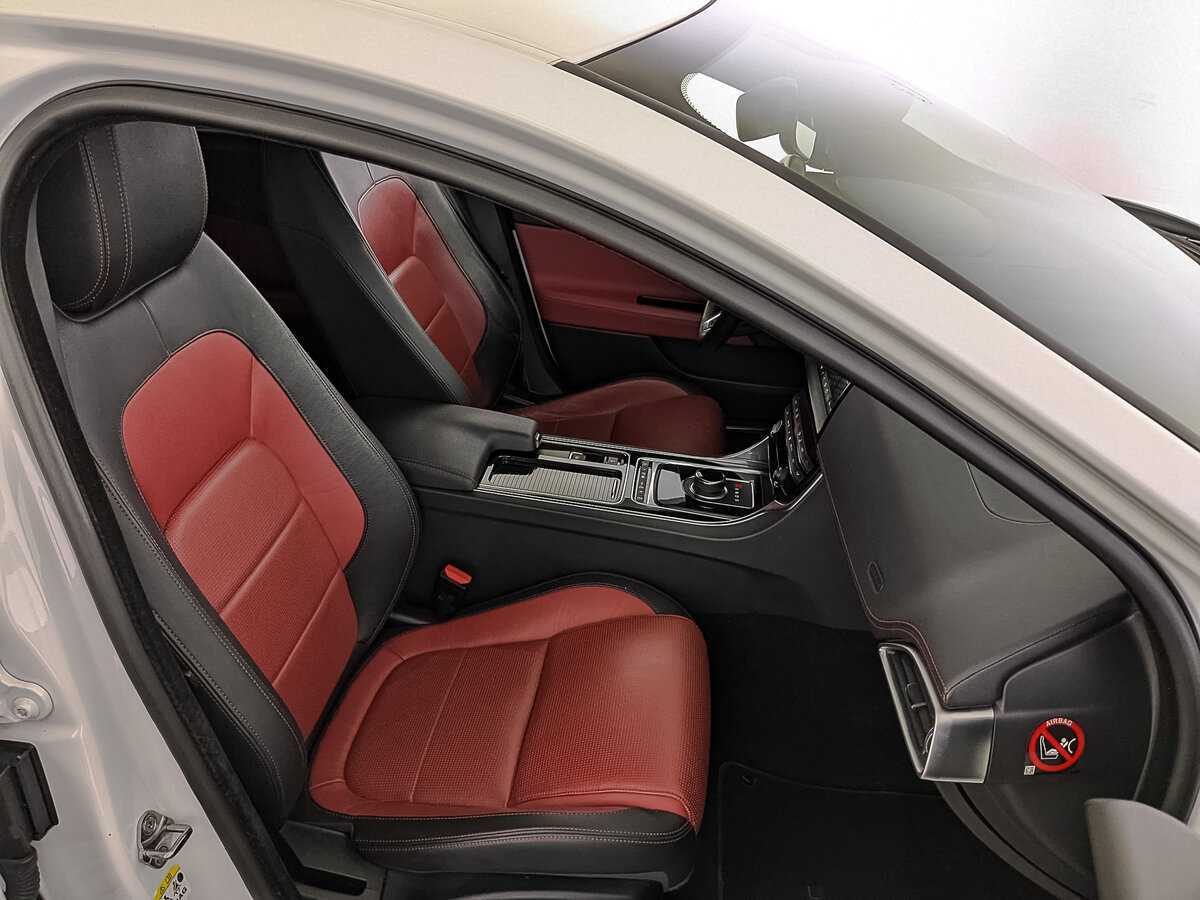 Купить Jaguar XE, 2019, 81 100 км, фото №23