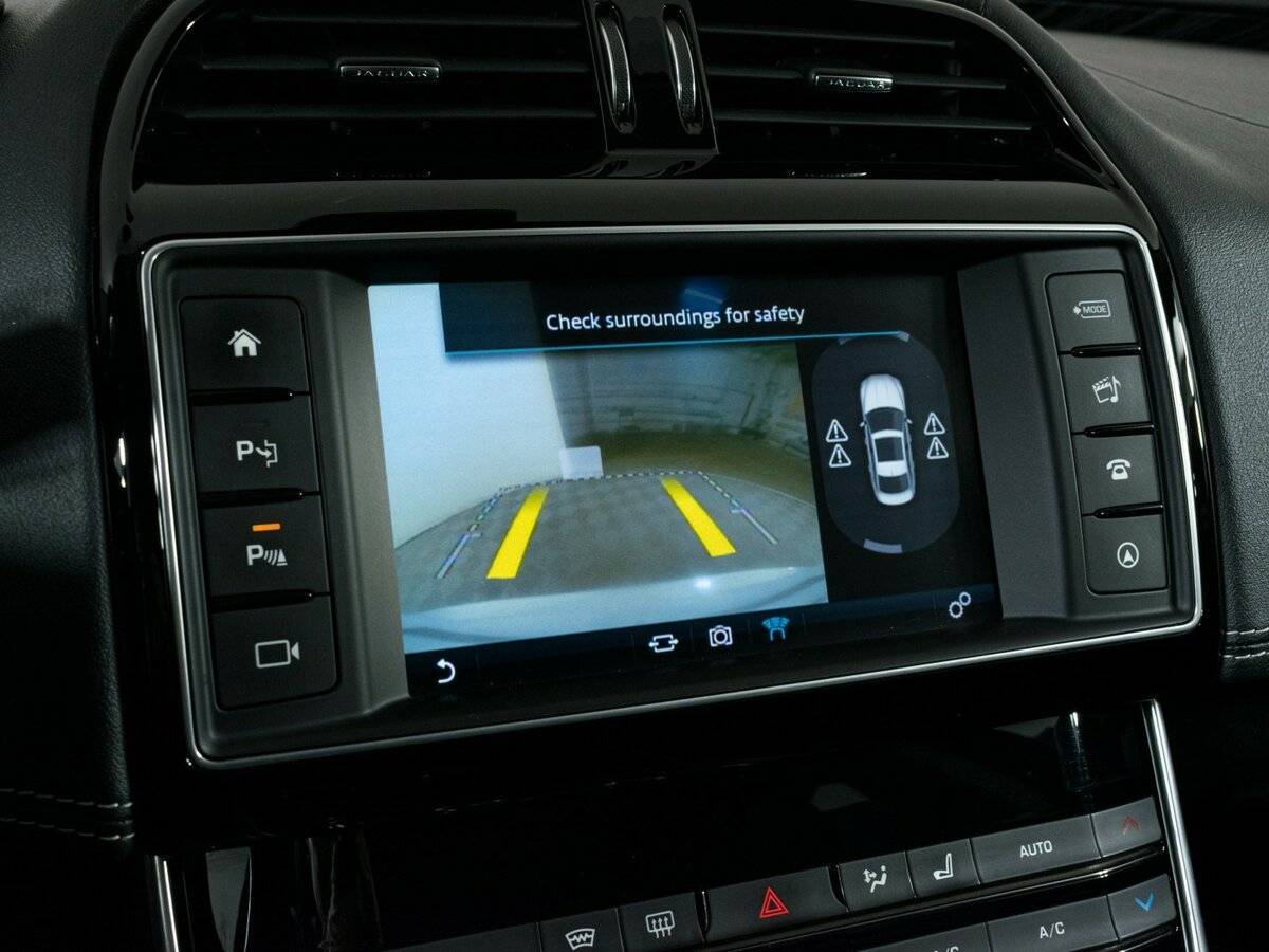 Купить Jaguar XE, 2015, 104 211 км, фото №19