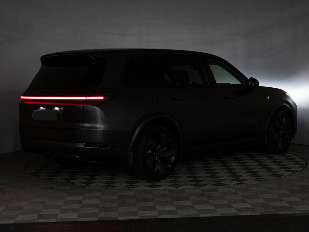 Купить Li Auto (Lixiang) L9 52.3 kWh I Рестайлинг, 2024, 31 010 км, фото №26