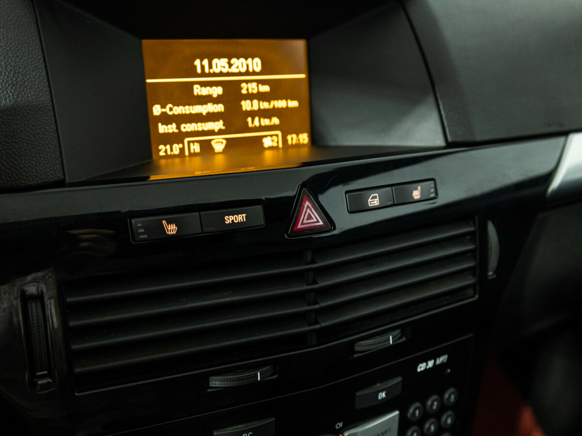 Купить Opel Astra GTC H Рестайлинг, 2010, 214 922 км, фото №16