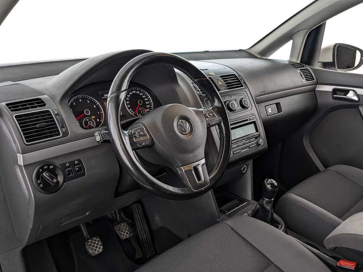 Купить Volkswagen Touran, 2012, 107 990 км, фото №11