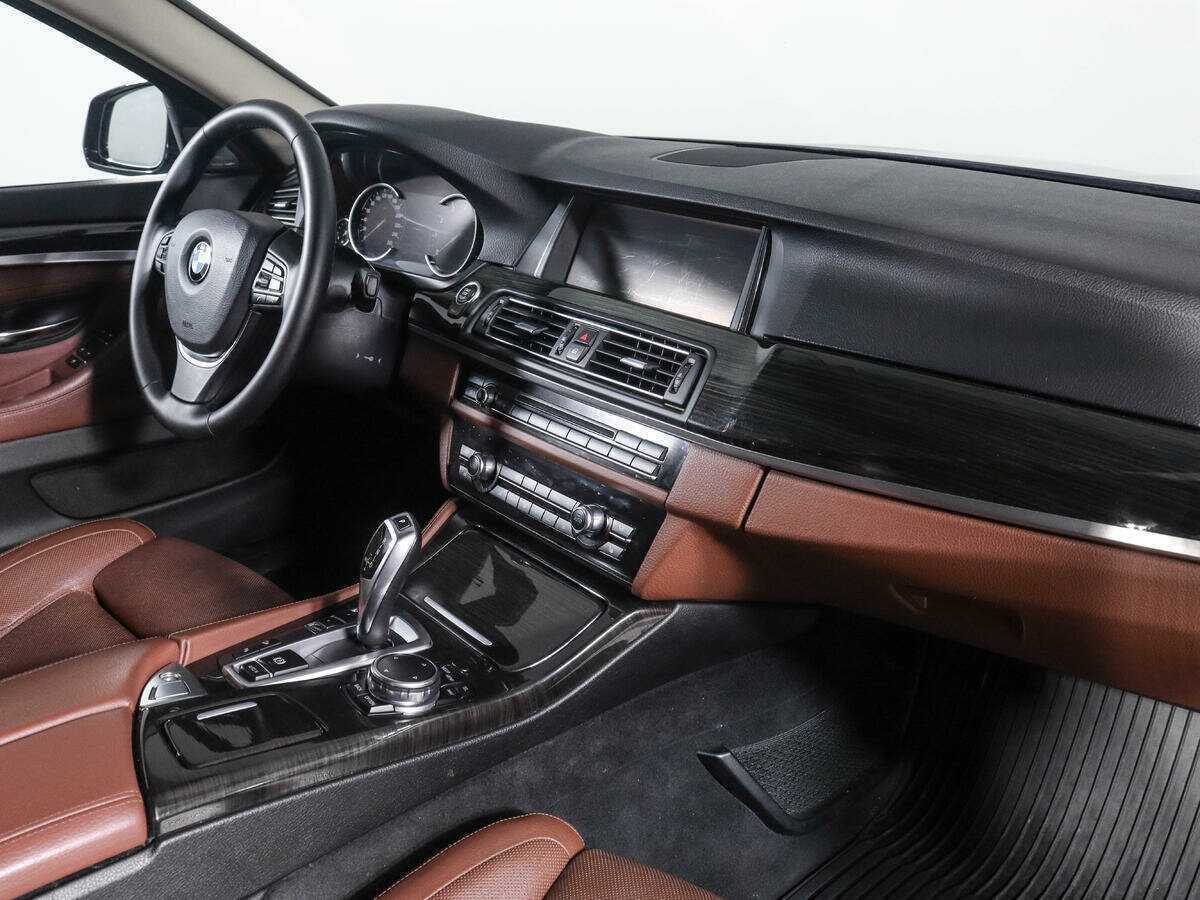 Купить BMW 5 серии 528i xDrive, 2016, 112 878 км, фото №9