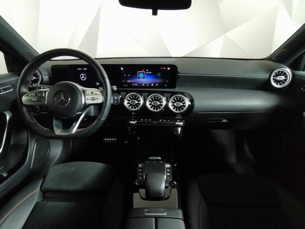 Купить Mercedes-Benz A-Класс 200, 2021, 64 080 км, фото №10