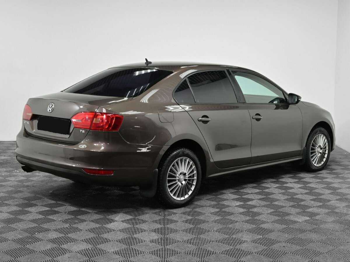 Купить Volkswagen Jetta, 2013, 139 000 км, фото №2