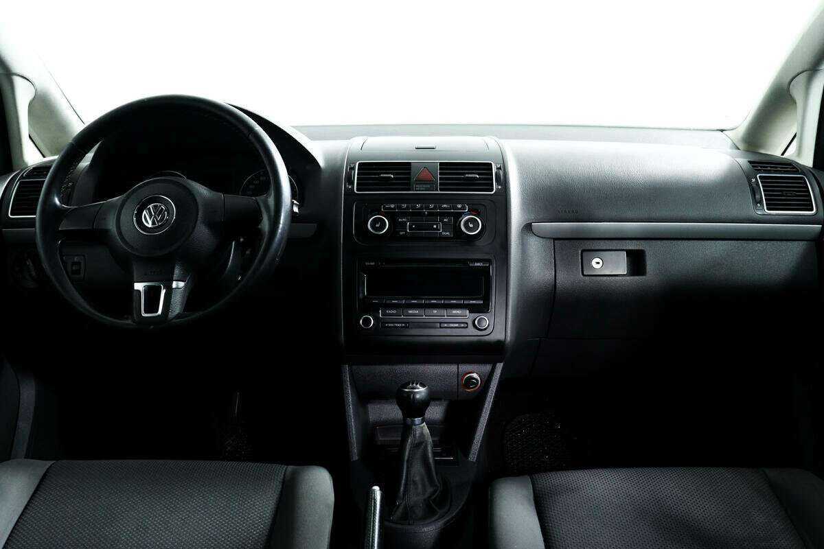 Купить Volkswagen Touran, 2012, 326 100 км, фото №11