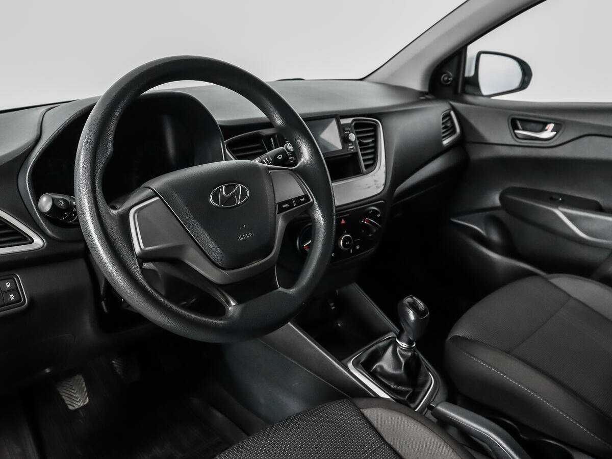 Купить Hyundai Solaris, 2018, 168 514 км, фото №9
