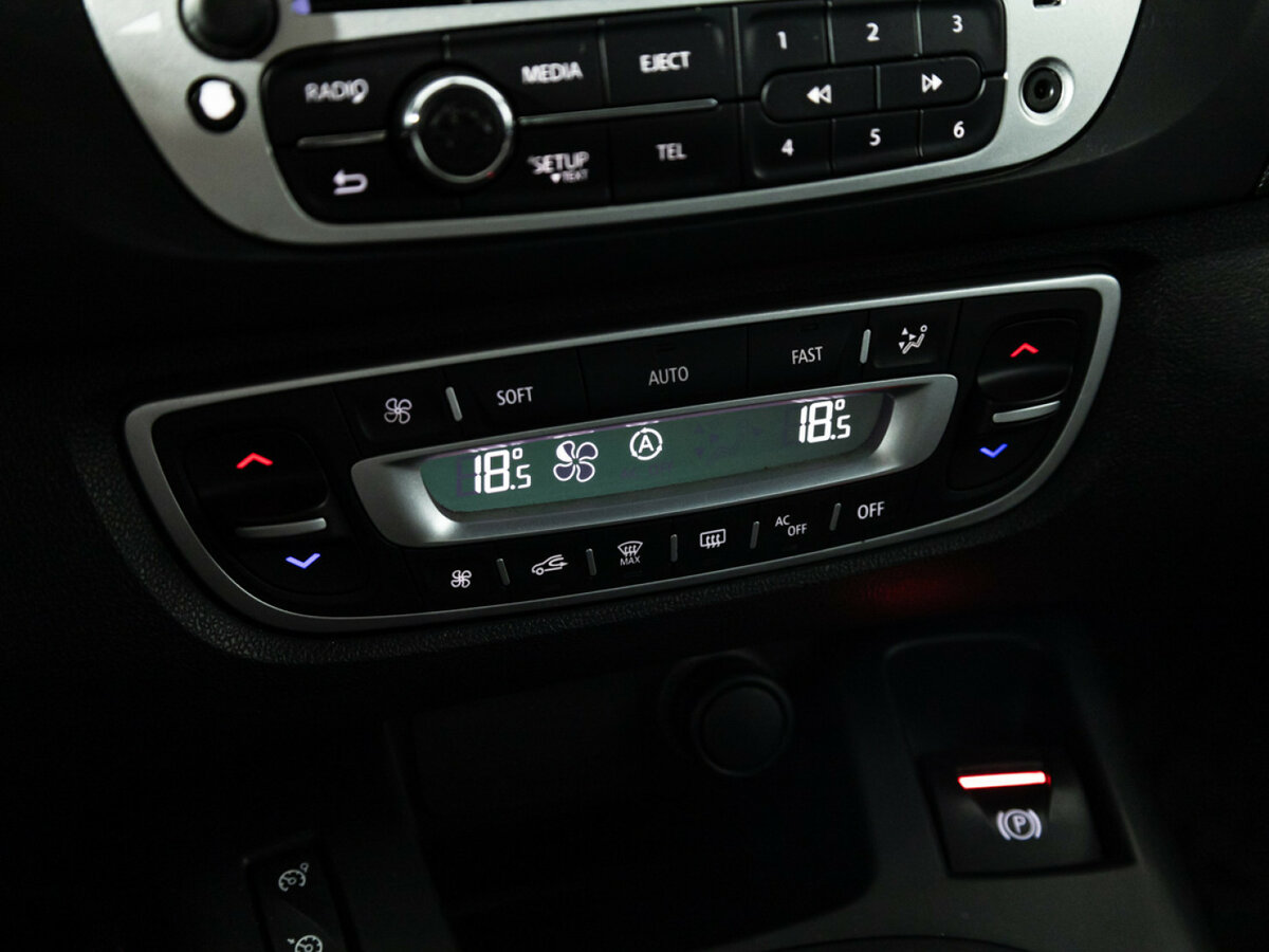 Купить Renault Scenic Grand III, 2012, 255 576 км, фото №15