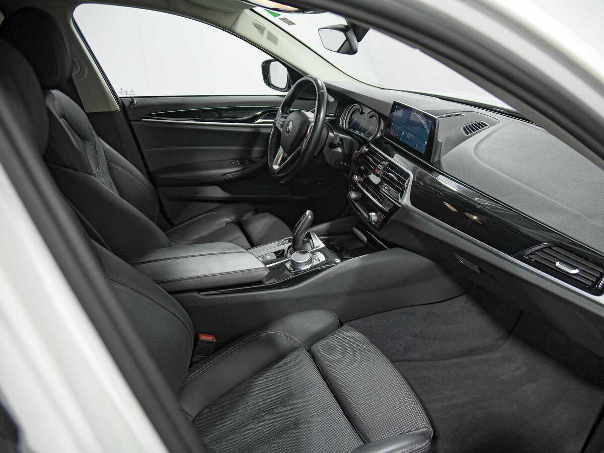 Купить BMW 5 серии 520d xDrive, 2018, 139 124 км, фото №19