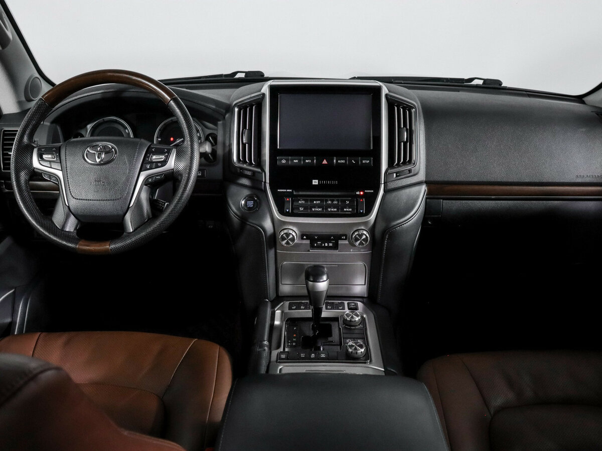 Купить Toyota Land Cruiser 200 Series Рестайлинг 2, 2016, 227 536 км, фото №12