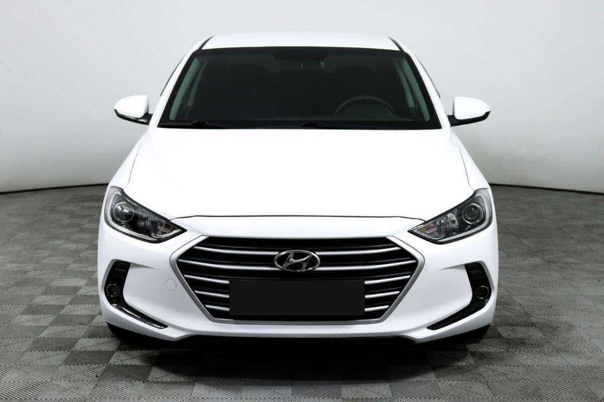 Купить Hyundai Elantra, 2018, 61 500 км, фото №2