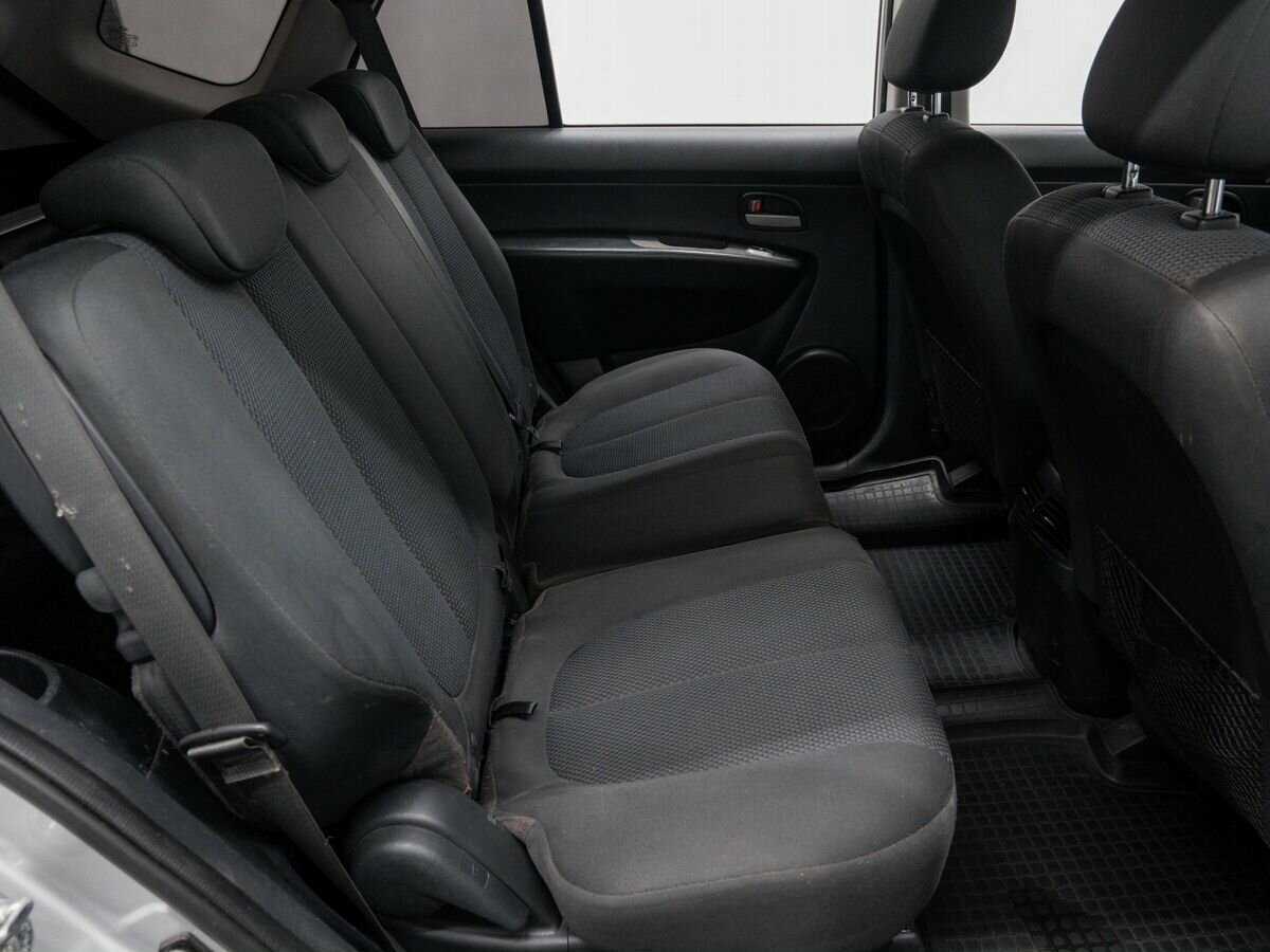 Купить Kia Carens, 2010, 180 000 км, фото №9