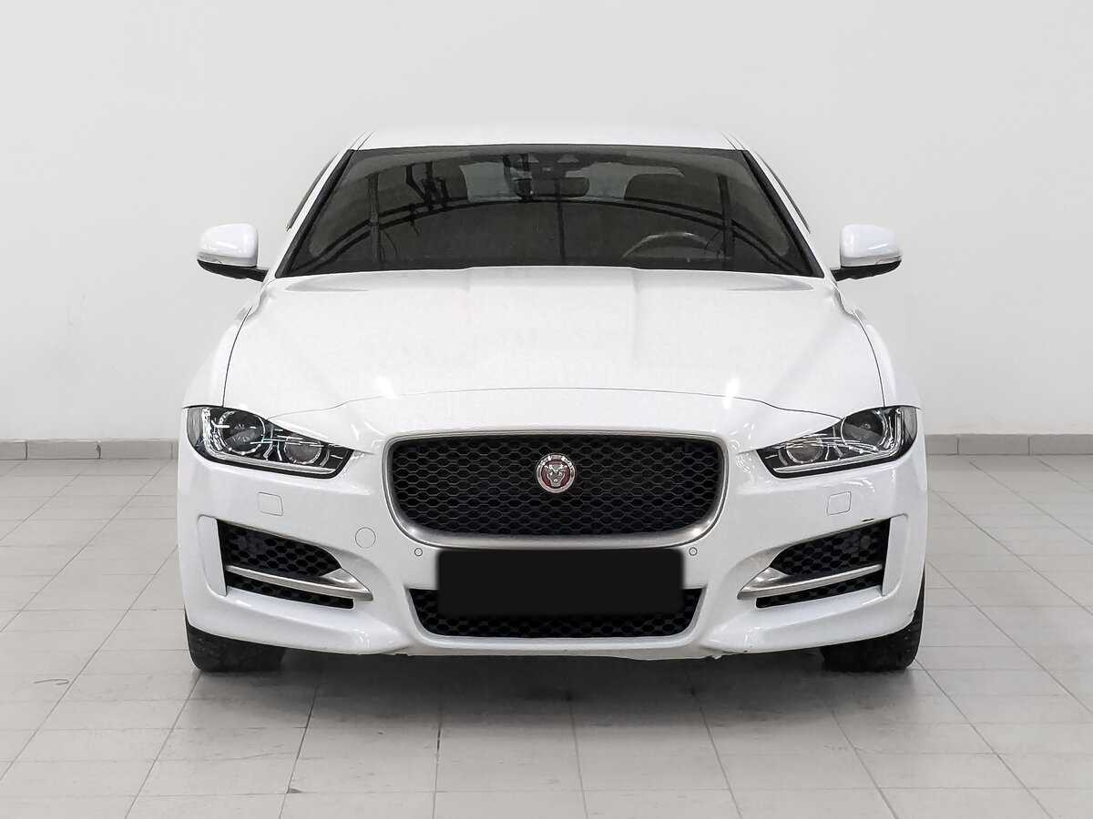 Купить Jaguar XE, 2019, 81 100 км, фото №2