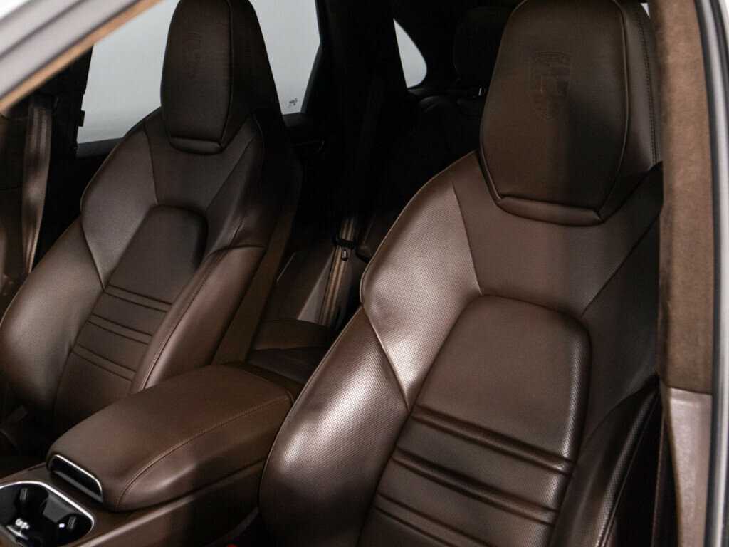 Купить Porsche Cayenne Turbo, 2018, 80 384 км, фото №25