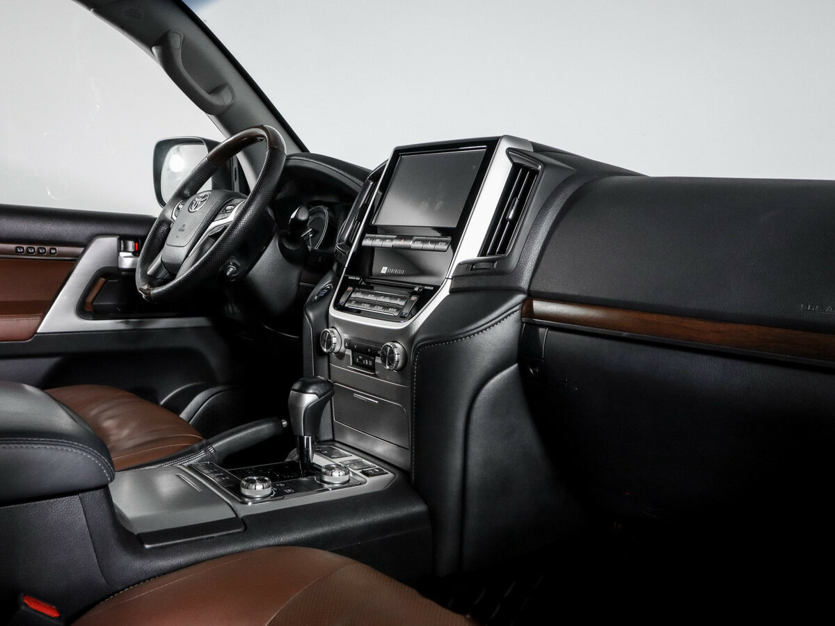 Купить Toyota Land Cruiser 200 Series Рестайлинг 2, 2016, 227 536 км, фото №9