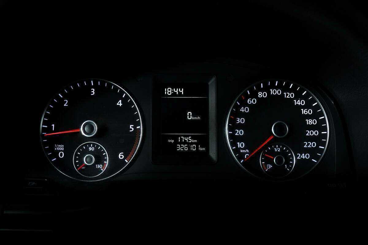 Купить Volkswagen Touran, 2012, 326 100 км, фото №10