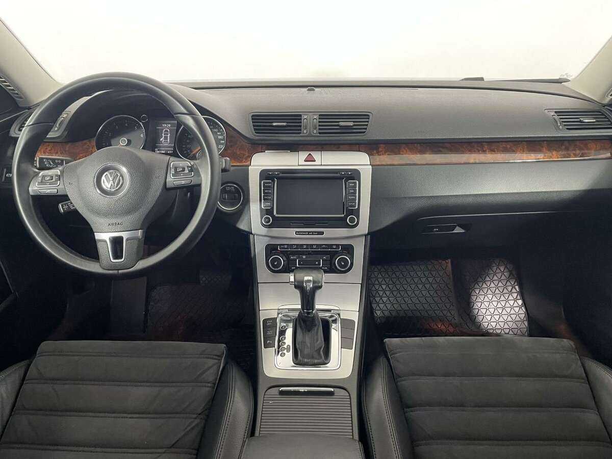 Купить Volkswagen Passat, 2010, 186 108 км, фото №7