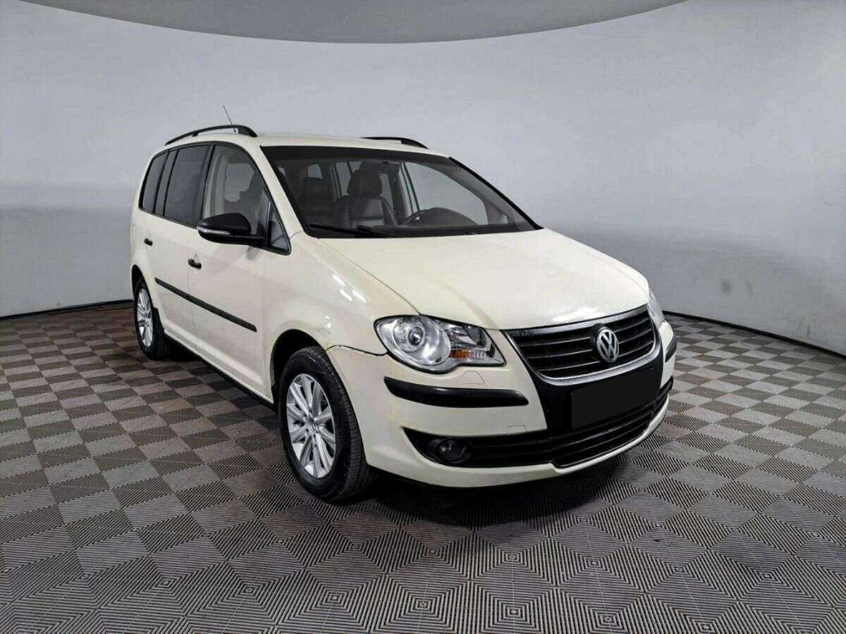Купить Volkswagen Touran, 2010, 177 000 км, фото №3