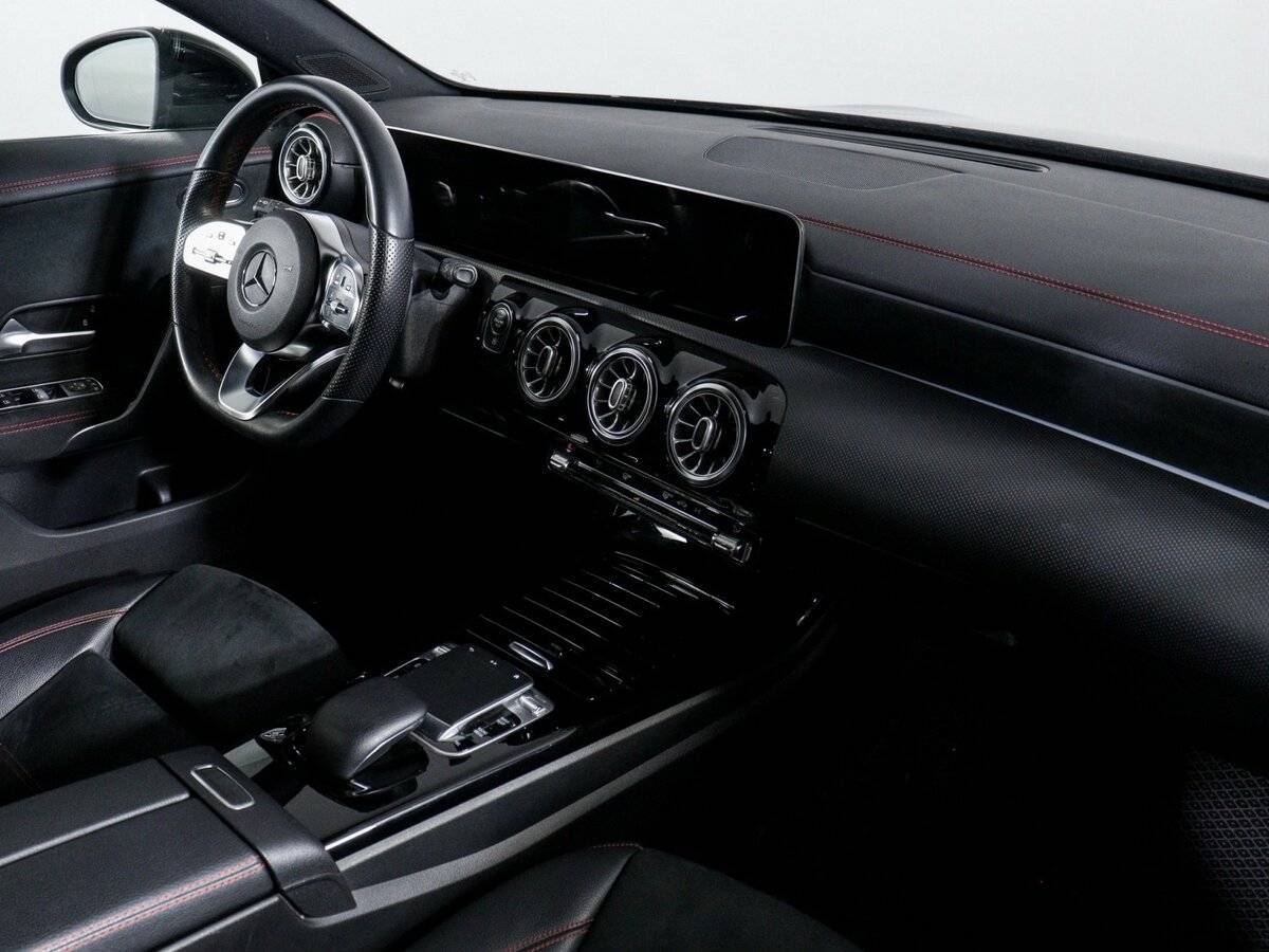 Купить Mercedes-Benz CLA 200, 2019, 31 090 км, фото №10
