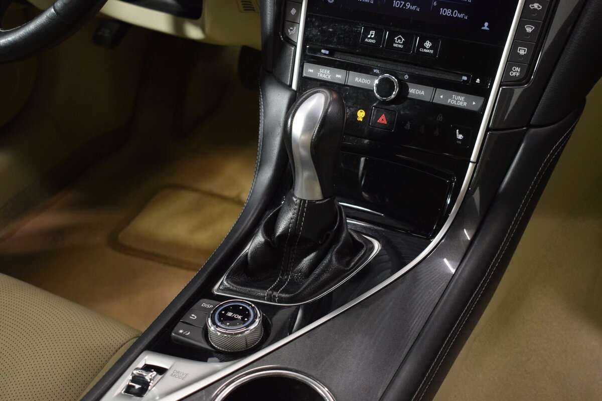 Купить Infiniti Q50, 2015, 263 000 км, фото №23