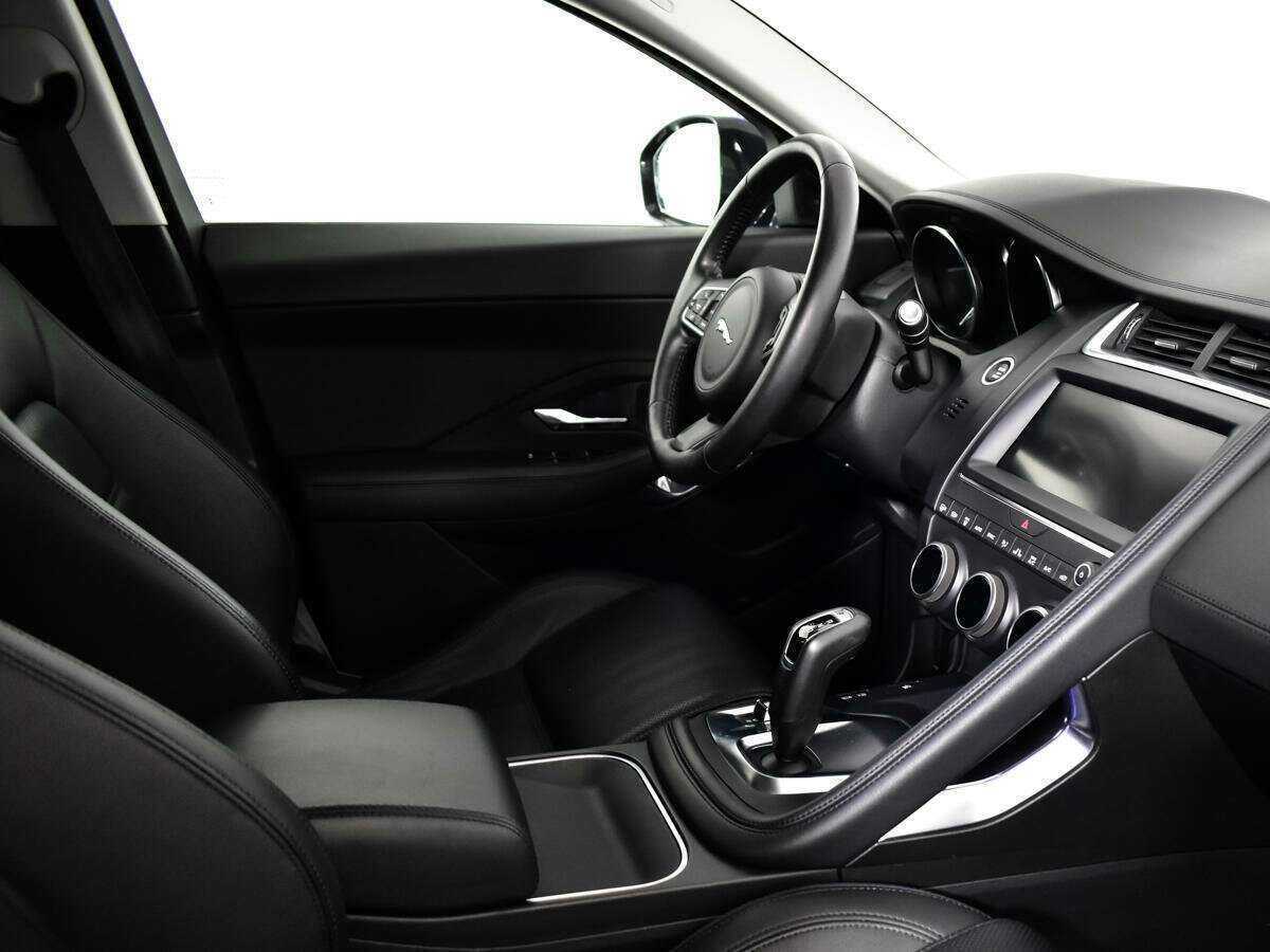 Купить Jaguar E-Pace, 2018, 83 300 км, фото №7