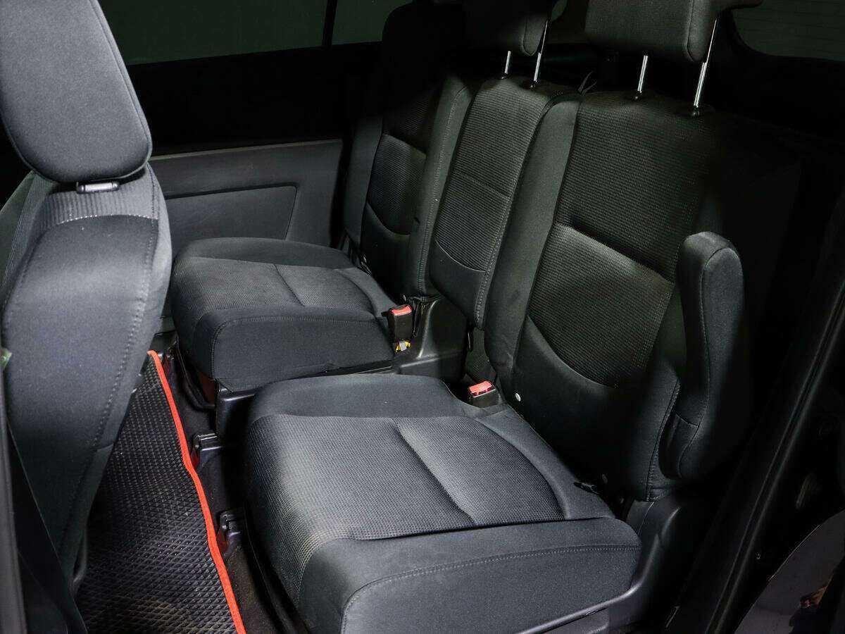 Купить Mazda 5, 2008, 267 358 км, фото №10