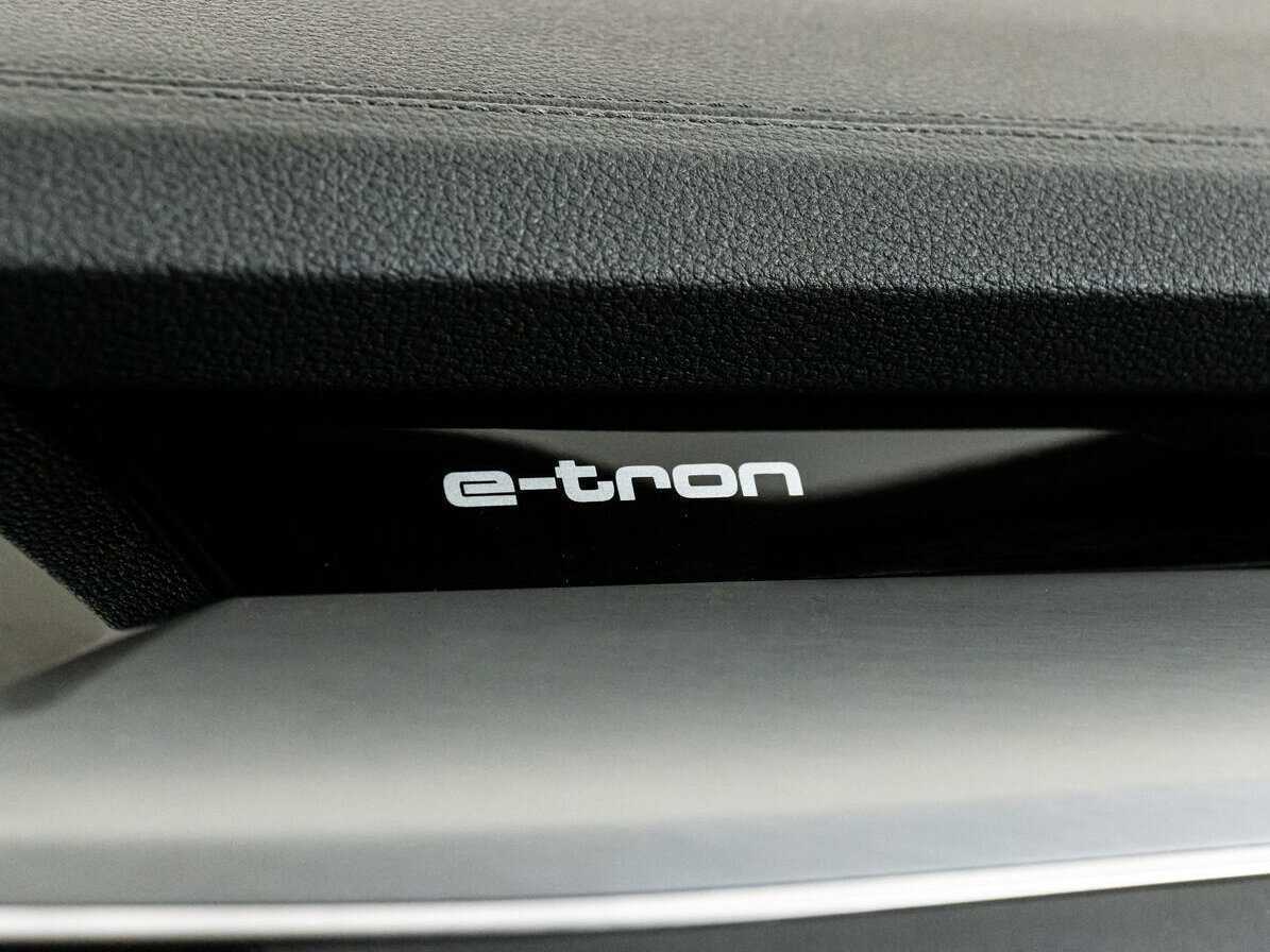 Купить Audi e-tron 55, 2019, 62 640 км, фото №13