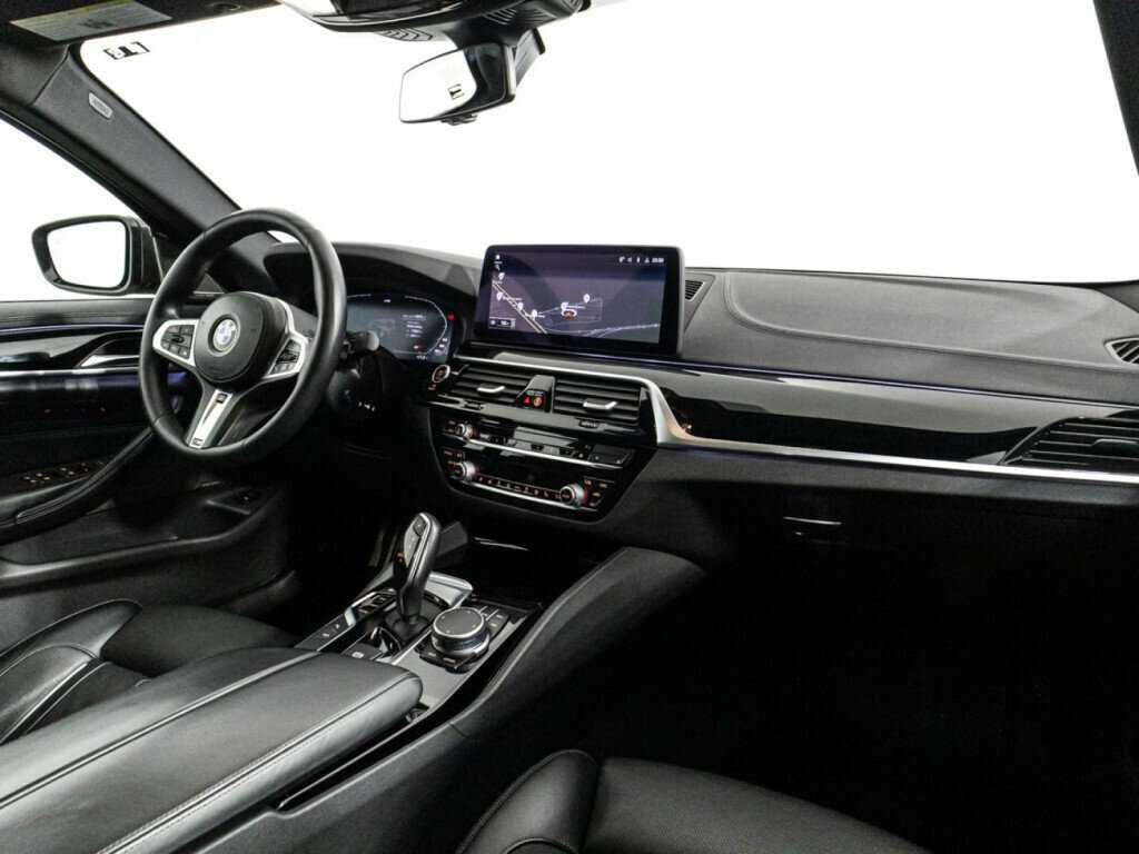 Купить BMW 5 серии M550i xDrive, 2020, 97 874 км, фото №9